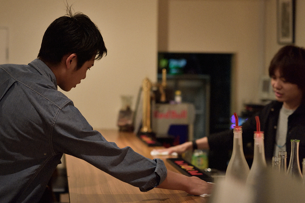 06/3(曇り) – バーテンダー (29歳)とバーテンダー (23歳)