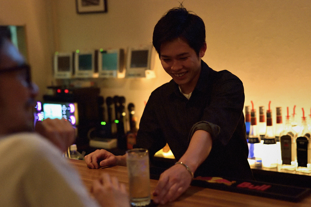 06/3(曇り) – バーテンダー (29歳)とバーテンダー (23歳)