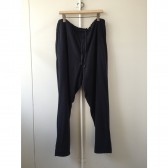 COMOLI-シルクネップ テーパードパンツ - Navy
