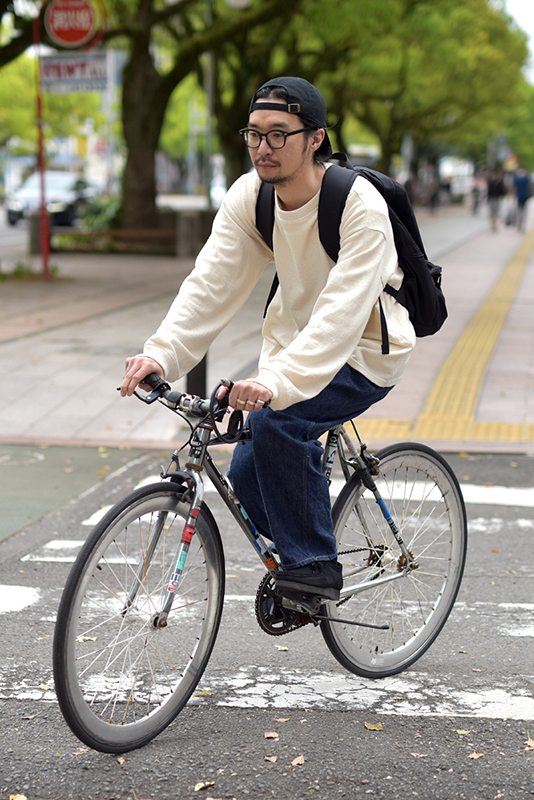 自転車で通勤中