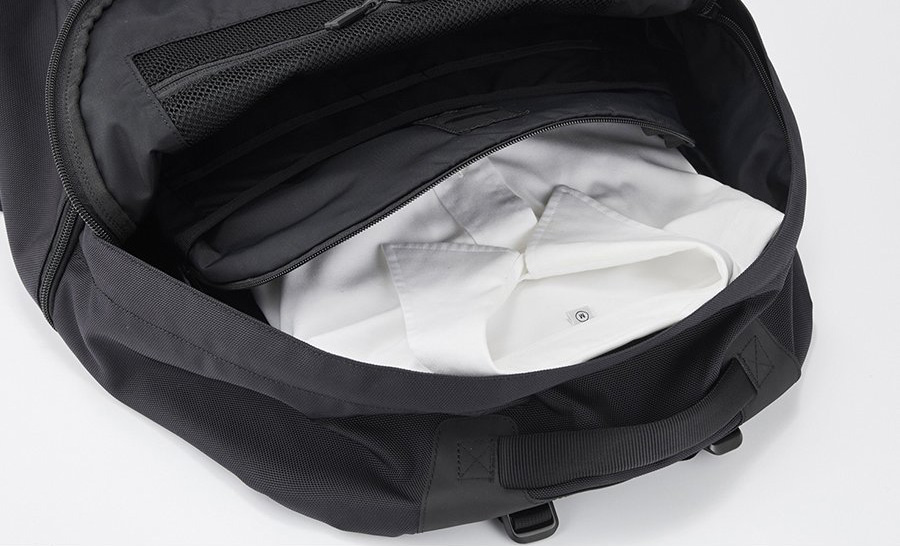 BACKPACK PRO SOLID M ハンドル
