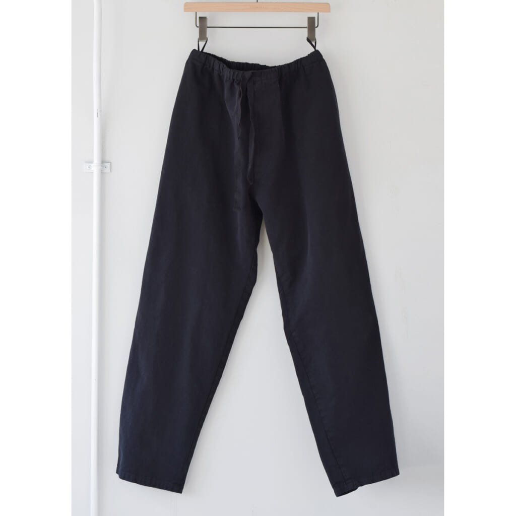COMOLI-製品染-ドローストリングパンツ-Navy-1024x1024