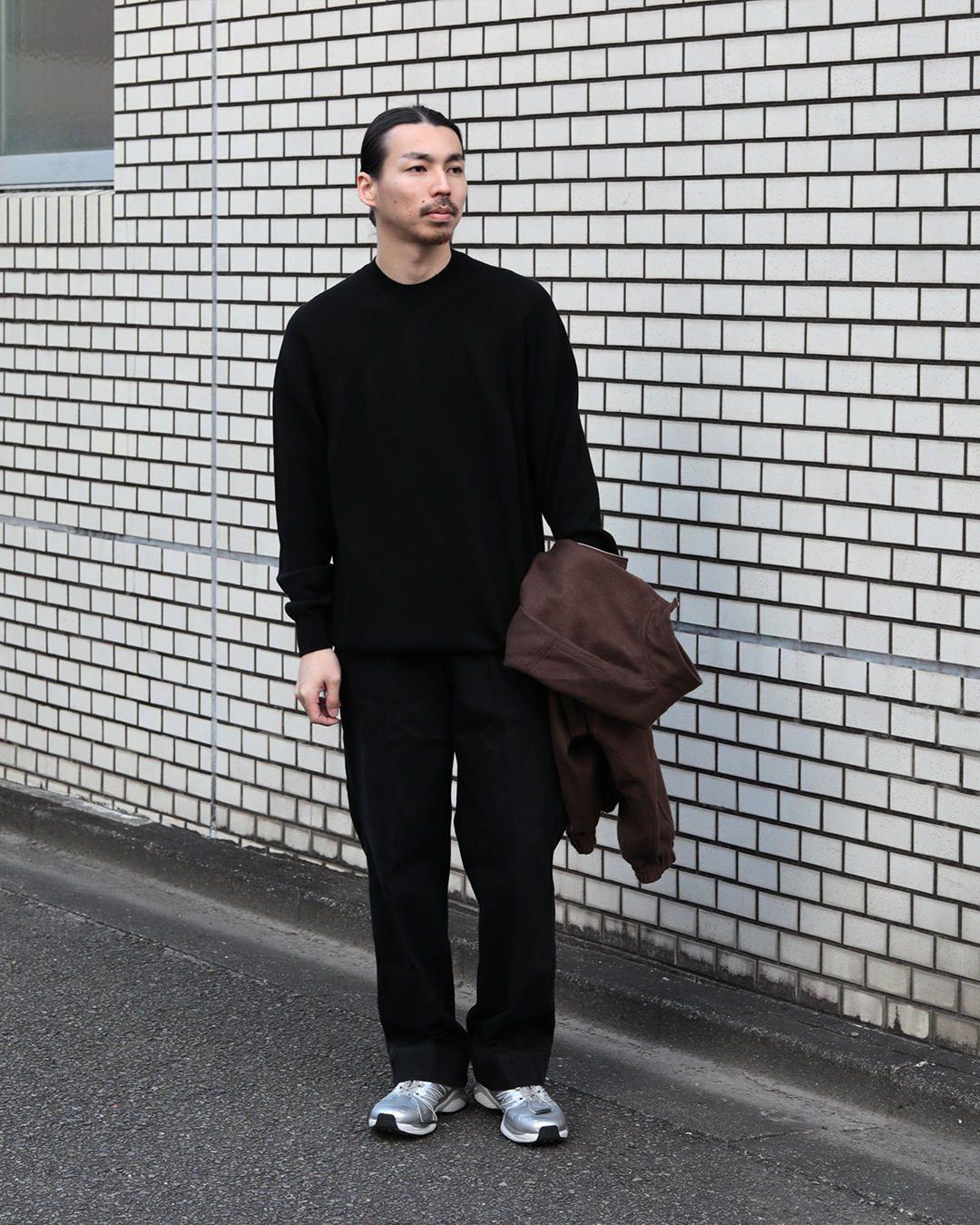 AGING WOOL SIGNATURE CREW NECK 着用