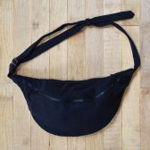 COMOLI-シルクネップ-ウエストバッグ-Black-168x168