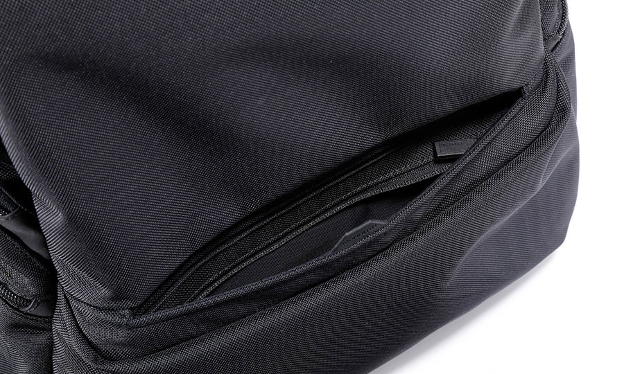 BACKPACK PRO STORAGE M - Black マグネットポケット