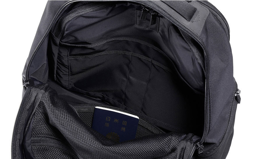 BACKPACK PRO STORAGE M - Black 貴重品収納