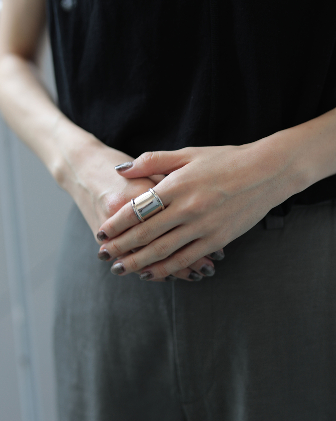 Shield Ring 着用