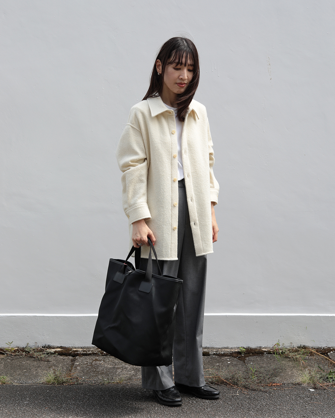 ONE SHOLUDER SLING 女性手持ち