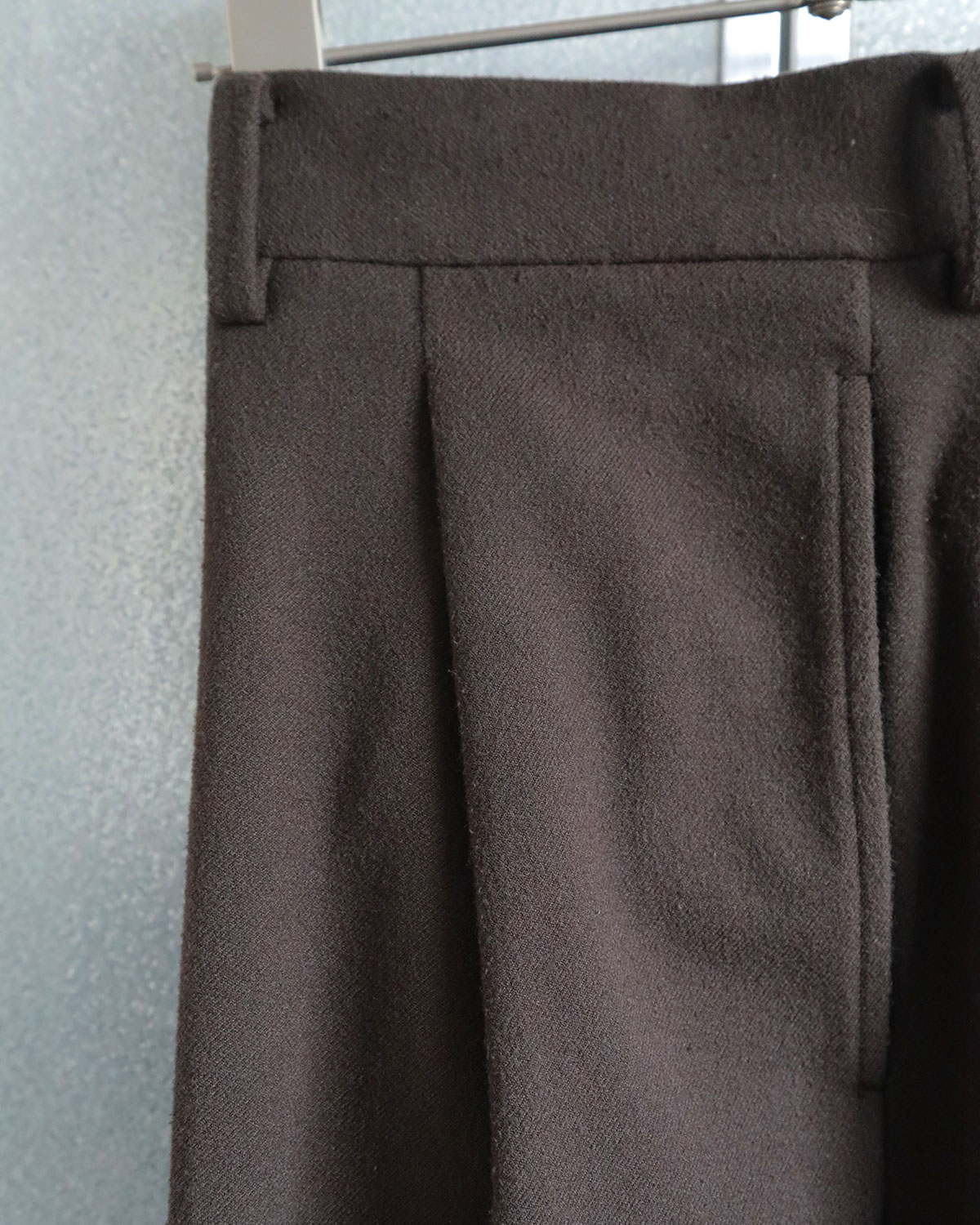NEAT FAKE FLANO / Wide