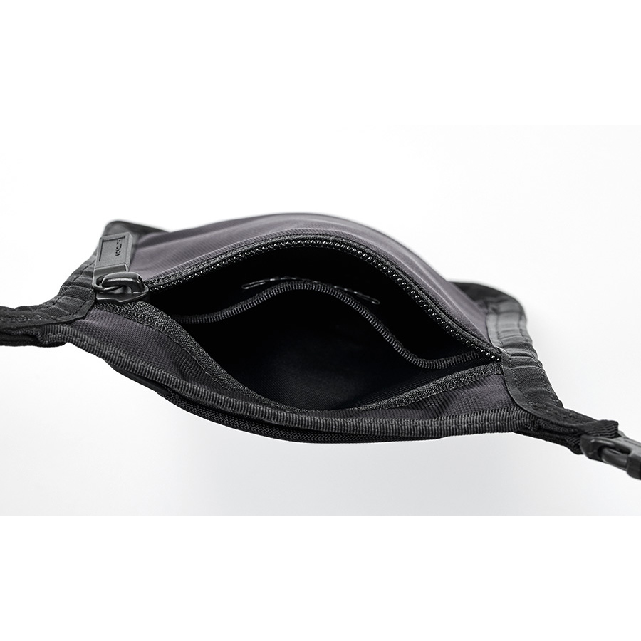 NECK POUCH STANDARD 容量