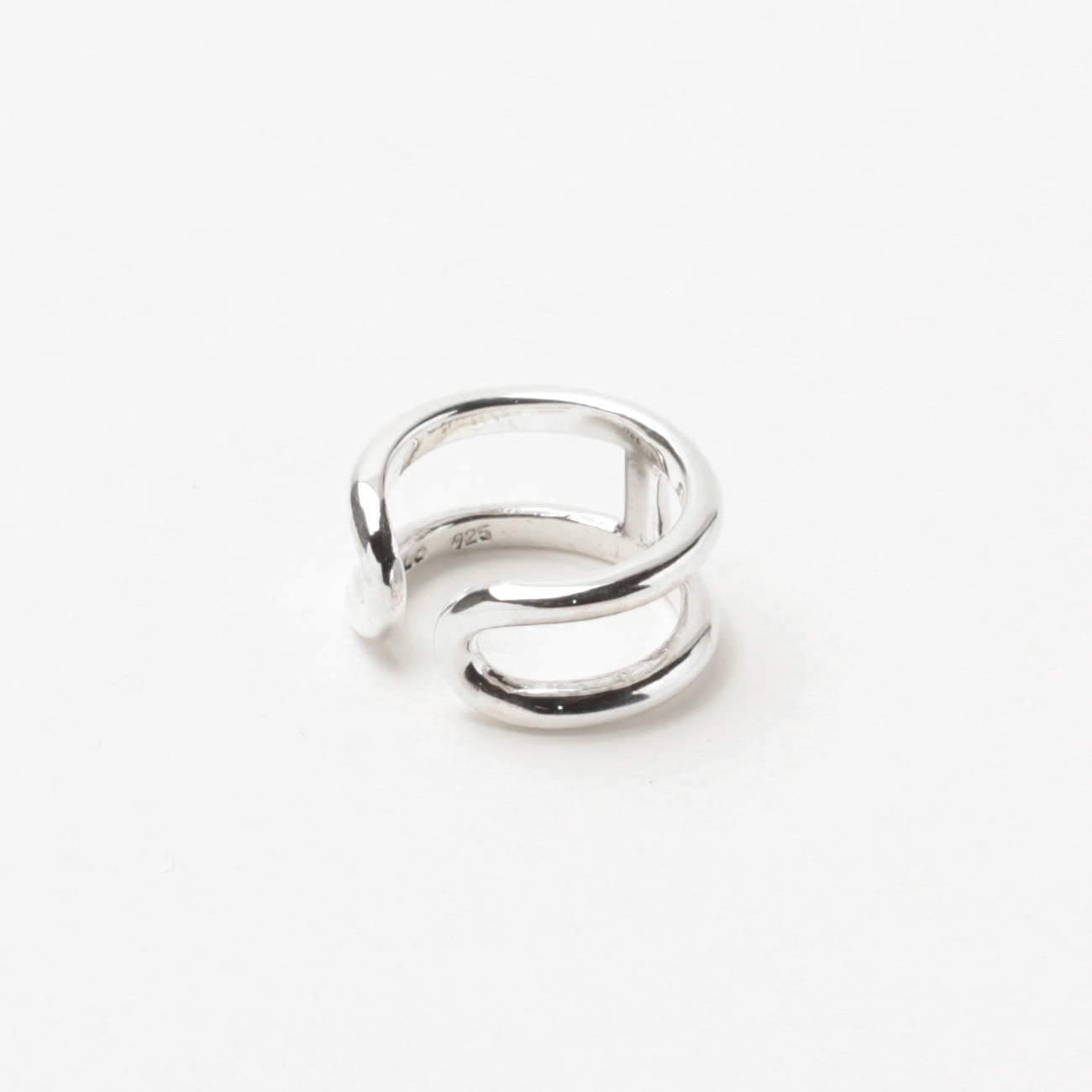 H ring 裏側