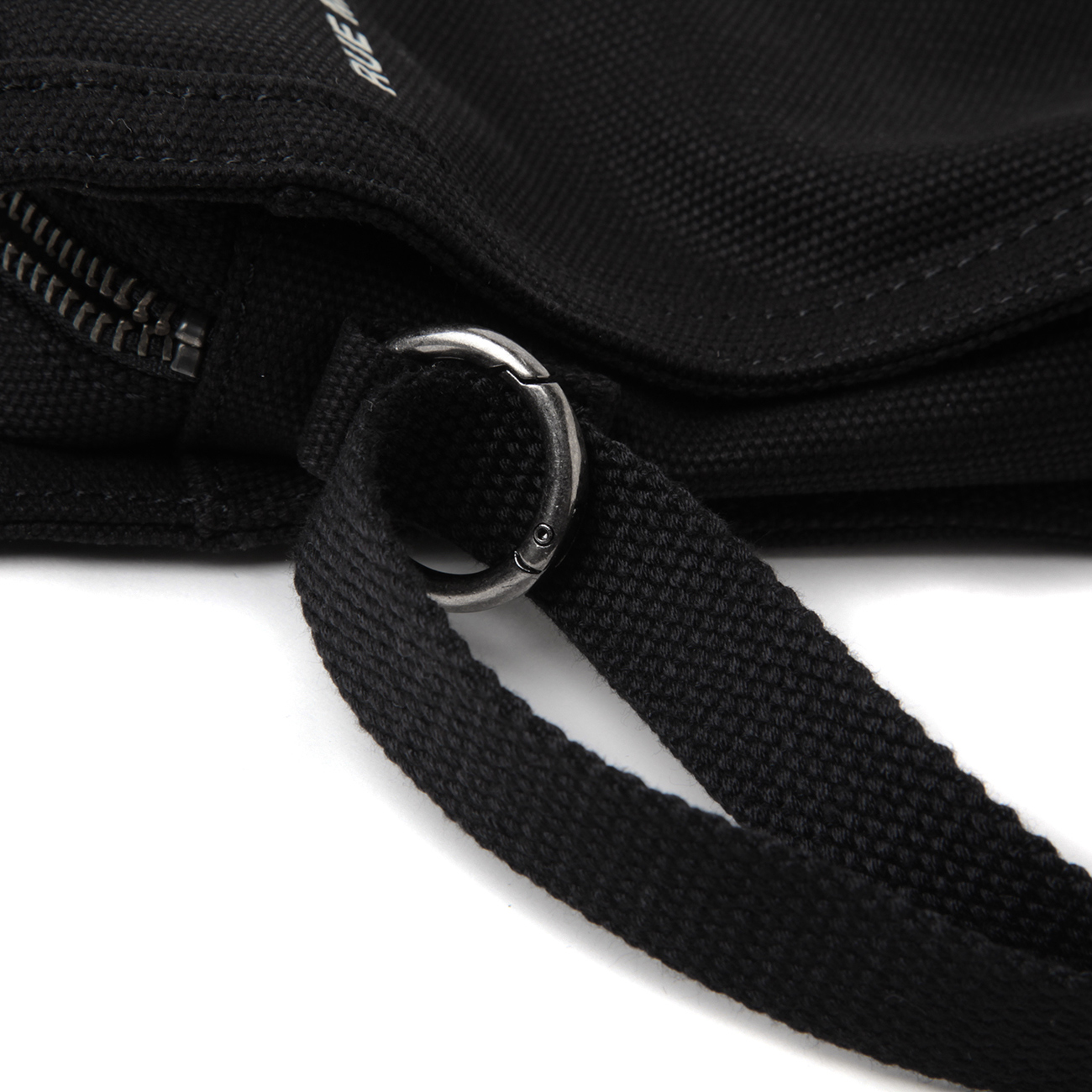 CROSSBODY POUCH RECUPERATION 金具