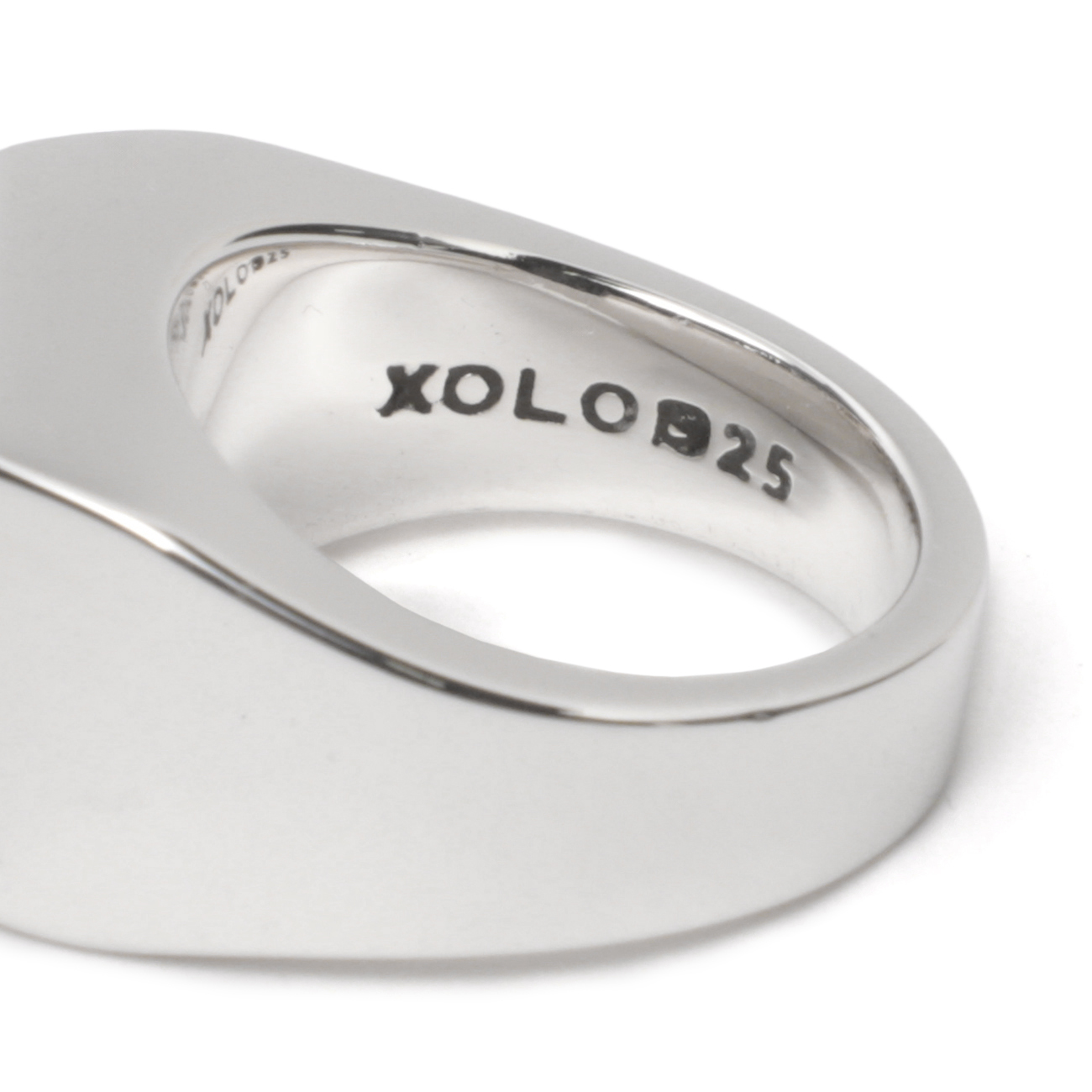 Signet Ring with Steel Gray Flower 刻印